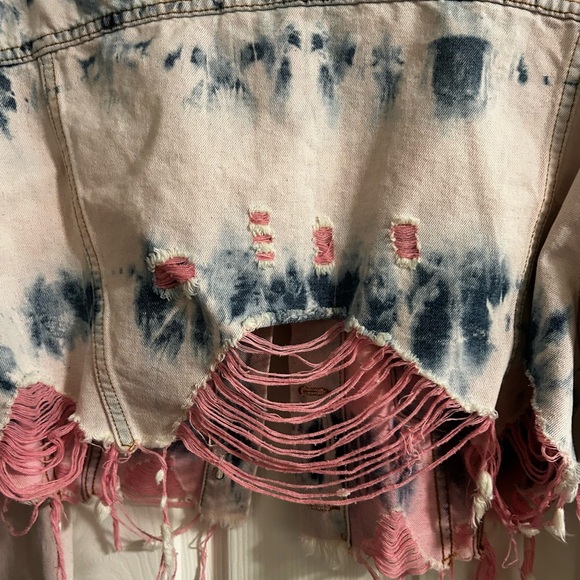 Signature 8 Denim Pink Distressed Cropped Jean Jacket Size:M - Picture 8 of 8